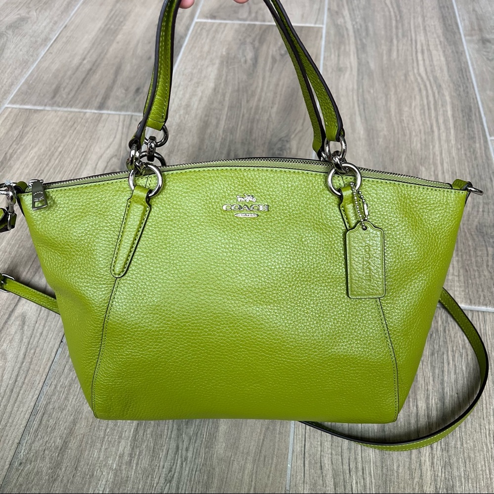 Brand new COACH SMALL KELSEY - Picture 3 of 9